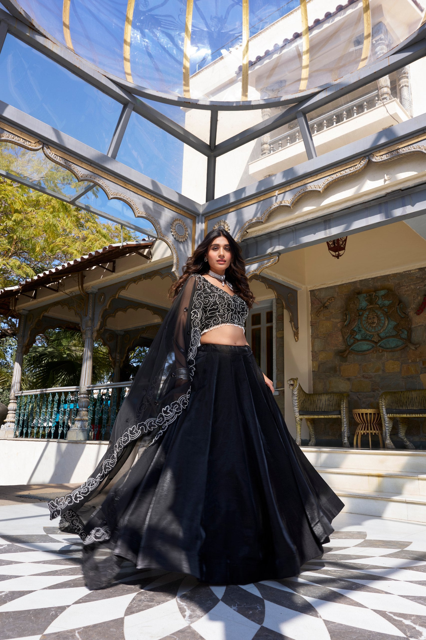 Black Stylish Wedding Wear Sarin Lehenga