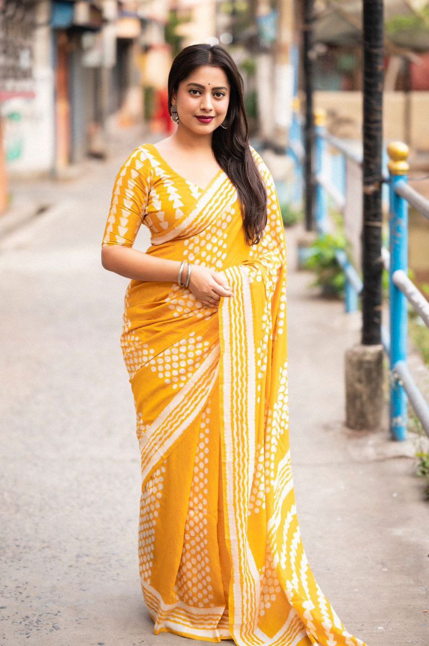 Yellow Chanderi Cotton Batik Printed Saree