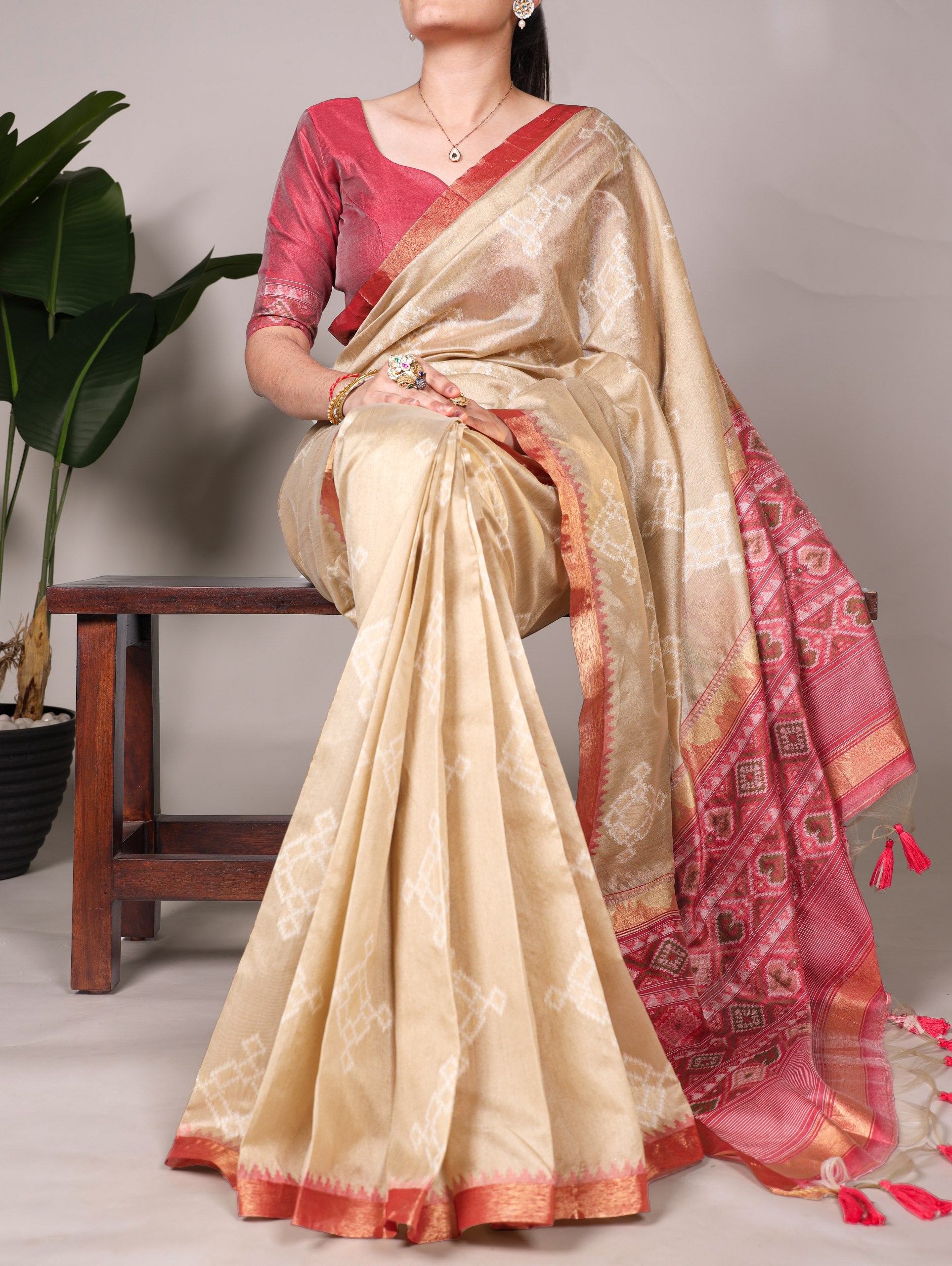 Cream Traditional Jacquard Silk Saree