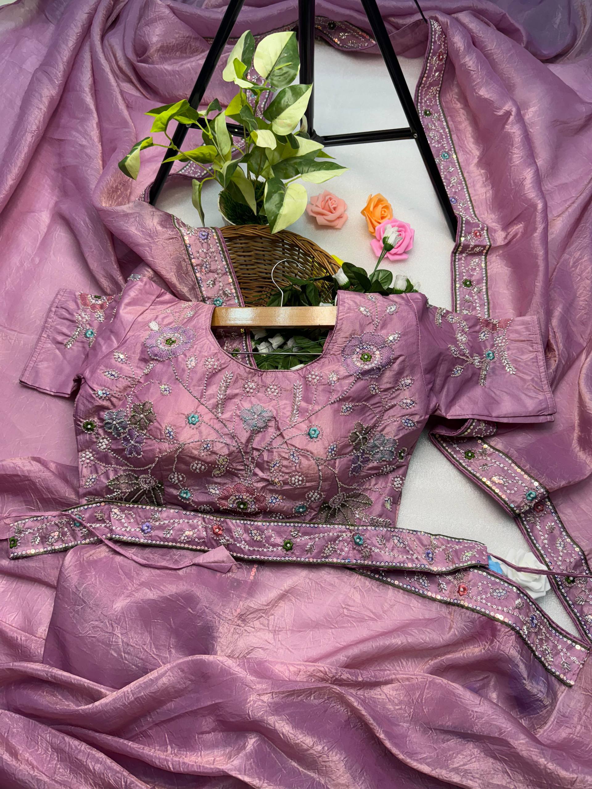 Designer Gold Crunchy Saree With Color Option