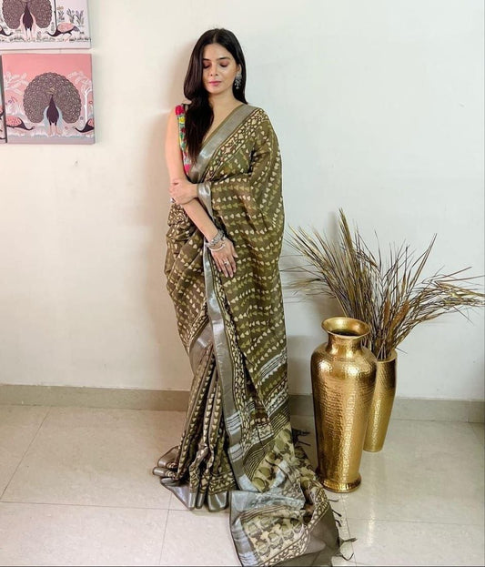 Digital Printed Linen Saree