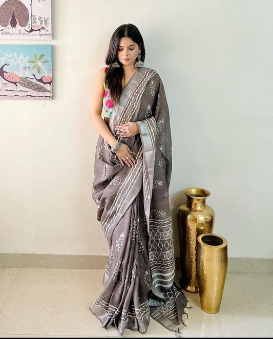 Digital Printed Linen Saree