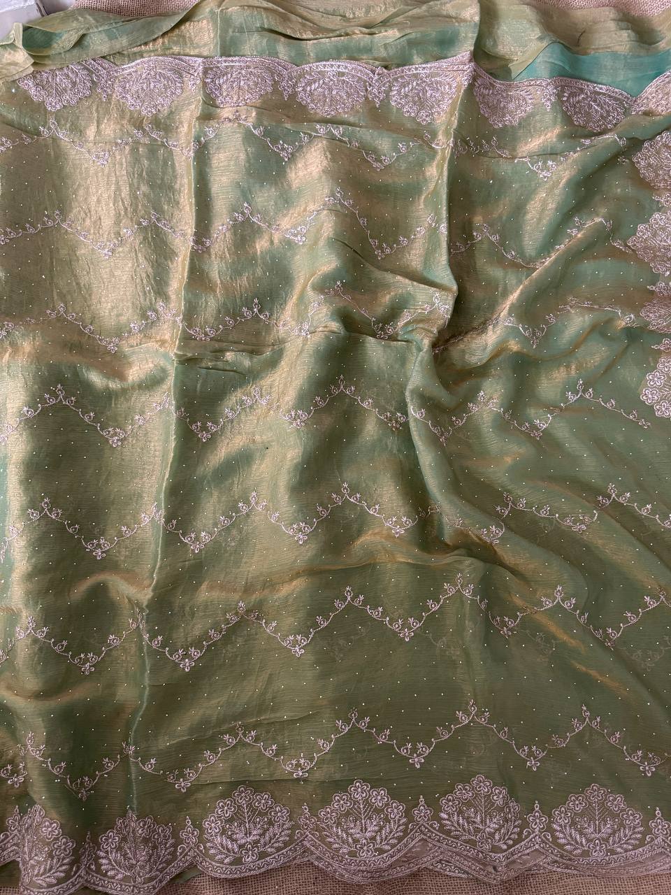 Pista Fandy Two Tone Chiffon Silk Saree
