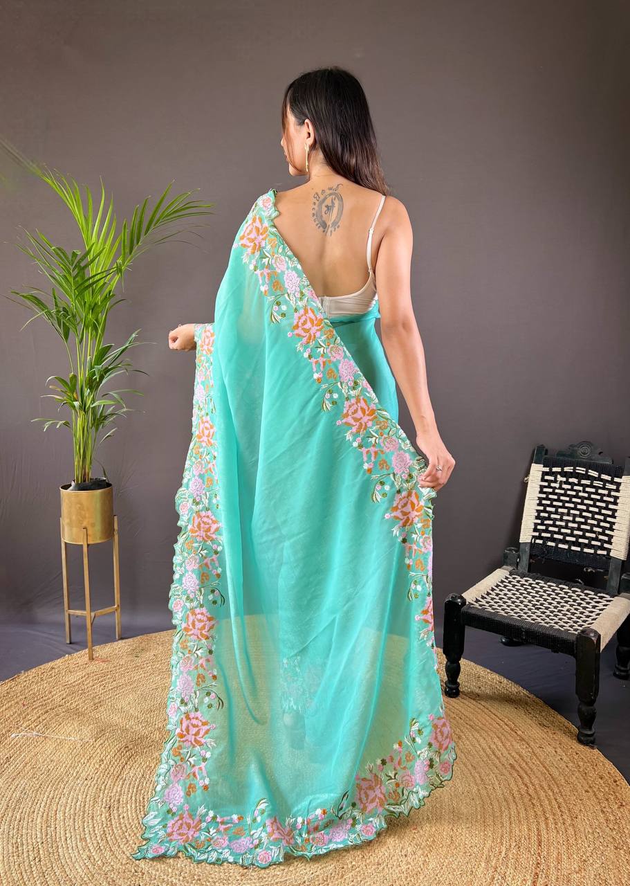 Stylish Gloassy Silk Saree