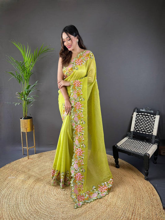 Stylish Gloassy Silk Saree