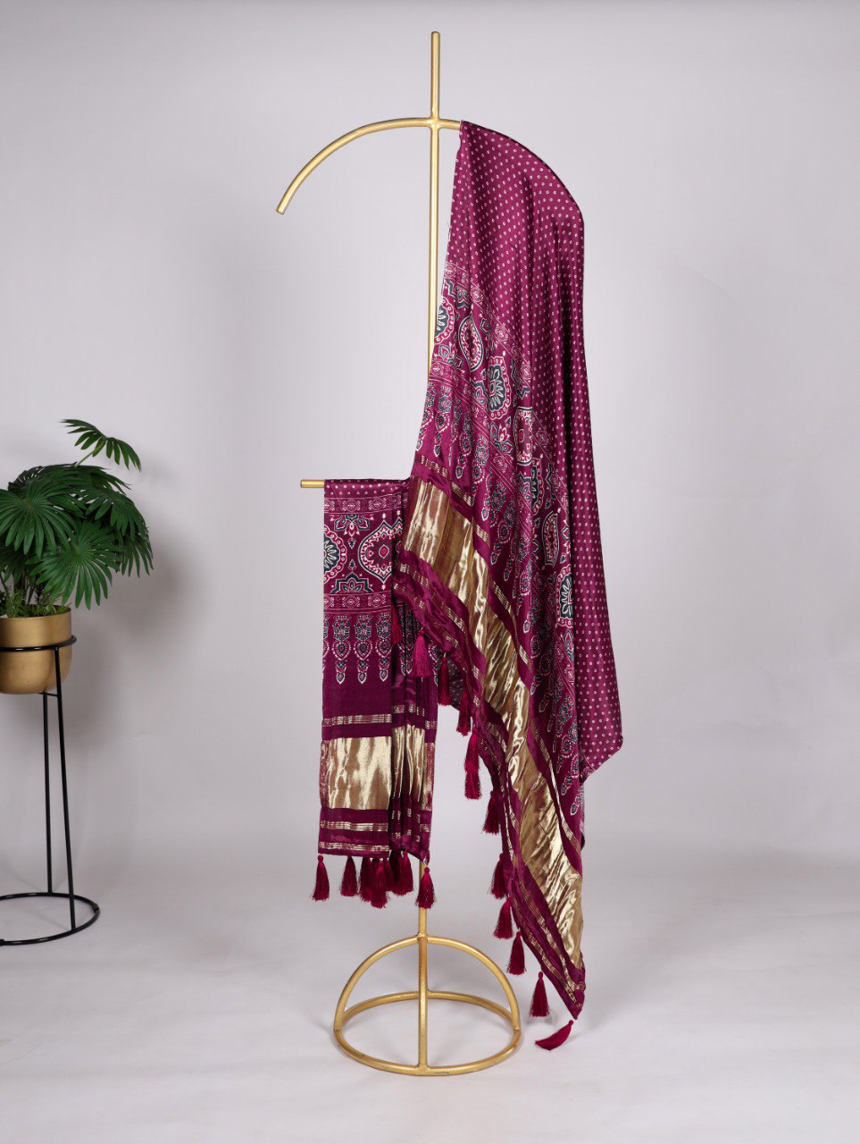 Traditional Gaji Silk Bandhej Silk Dupatta