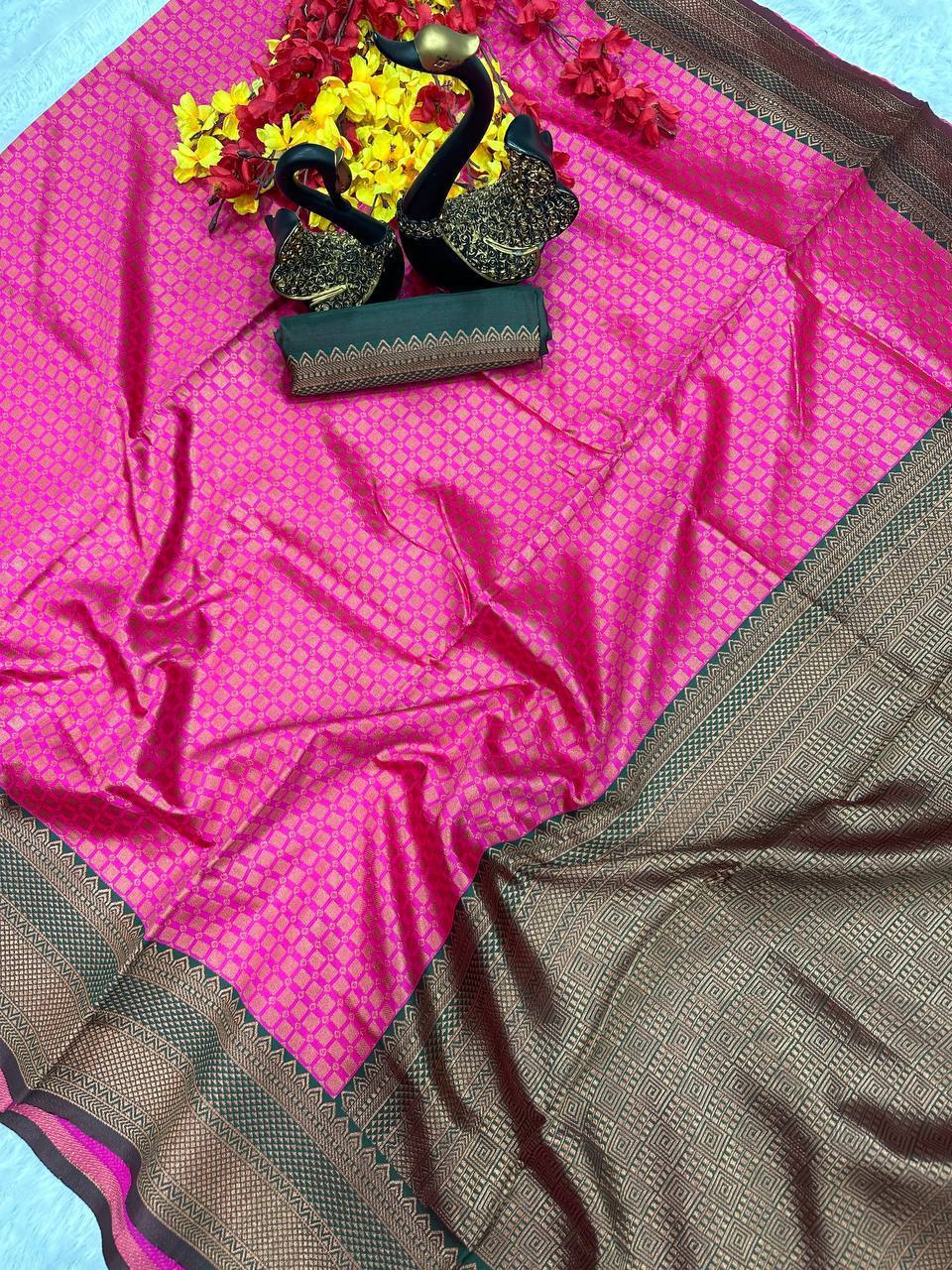 Traditional Wedding Wear Banarasi Saree