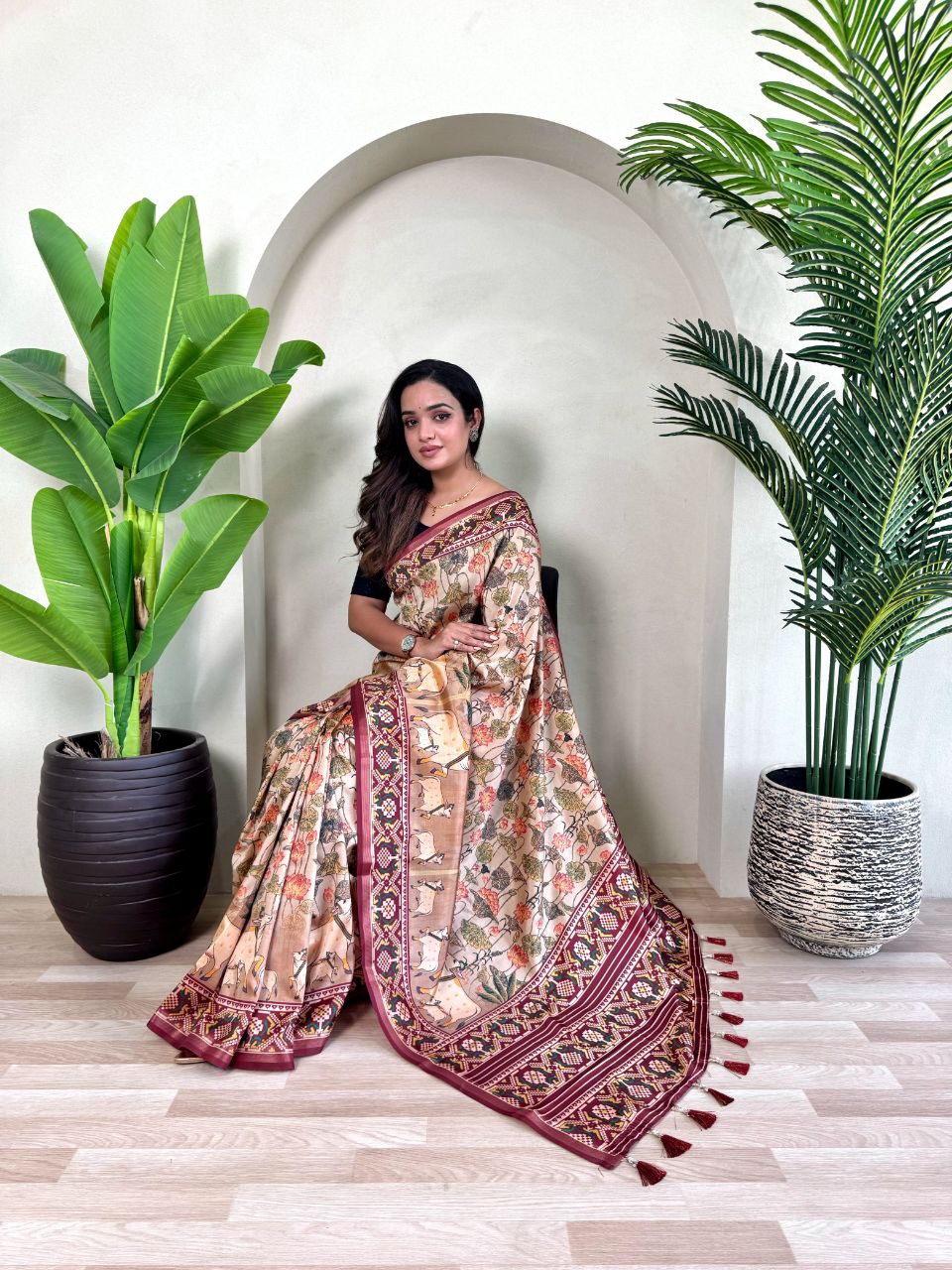 Wedding Wear Dola Viscose Saree