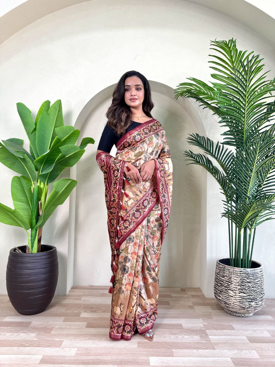 Wedding Wear Dola Viscose Saree
