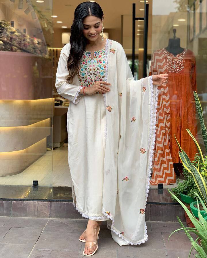 White Chanderi Silk Kurta Set With Dupatta