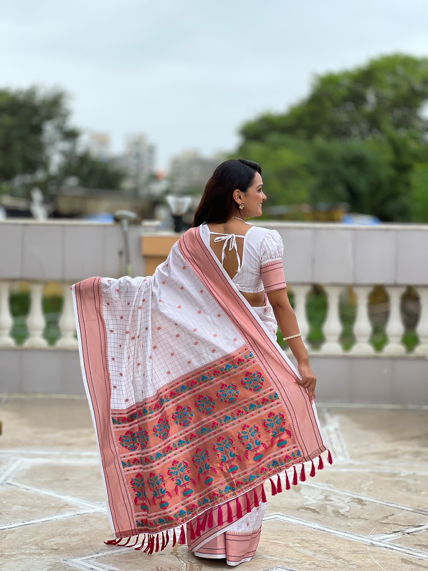 White Maharashtrian Paithani Silk Saree