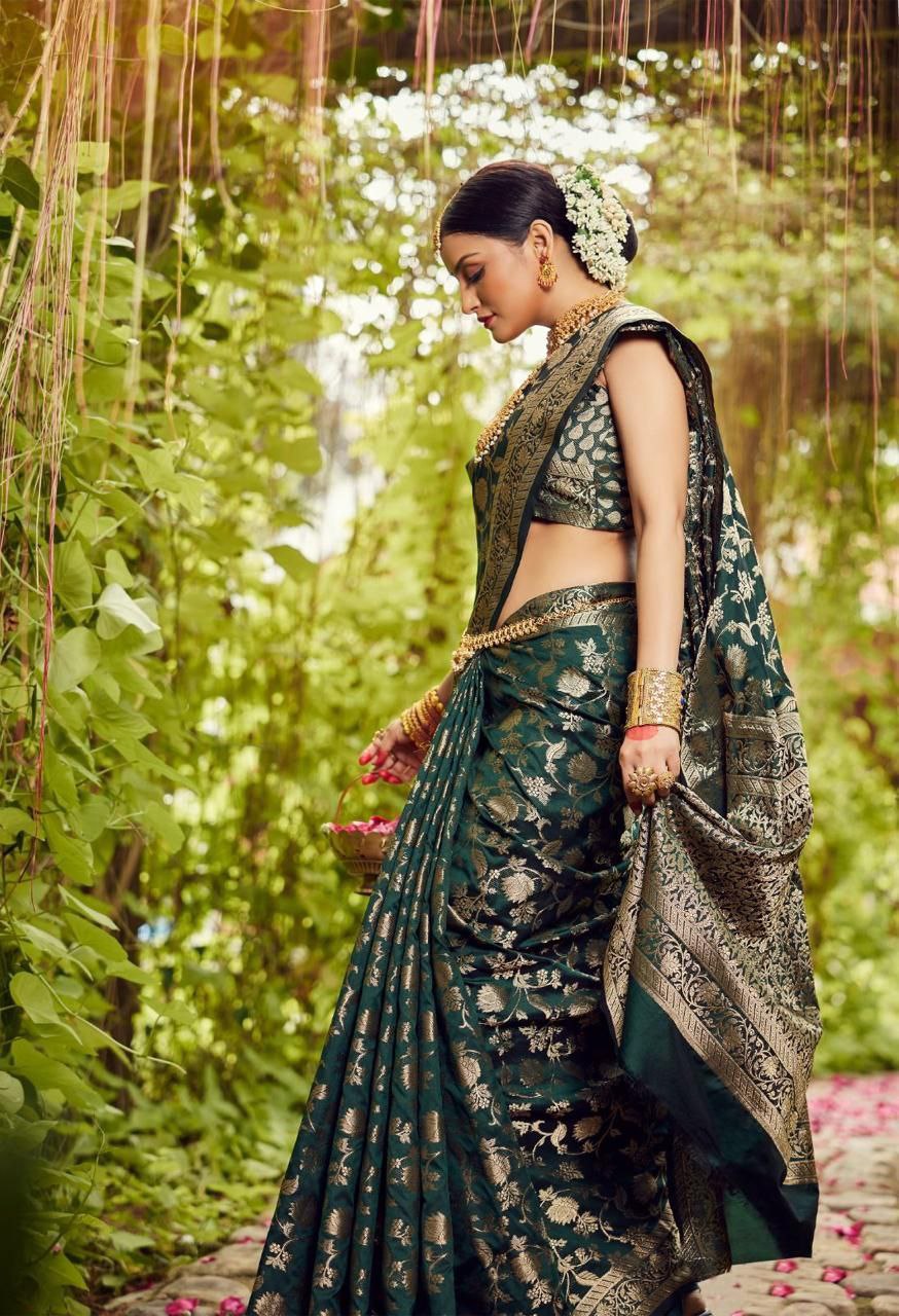 Pink & Green Zari Woven Banarasi Silk Saree - Mejaaz Fashion
