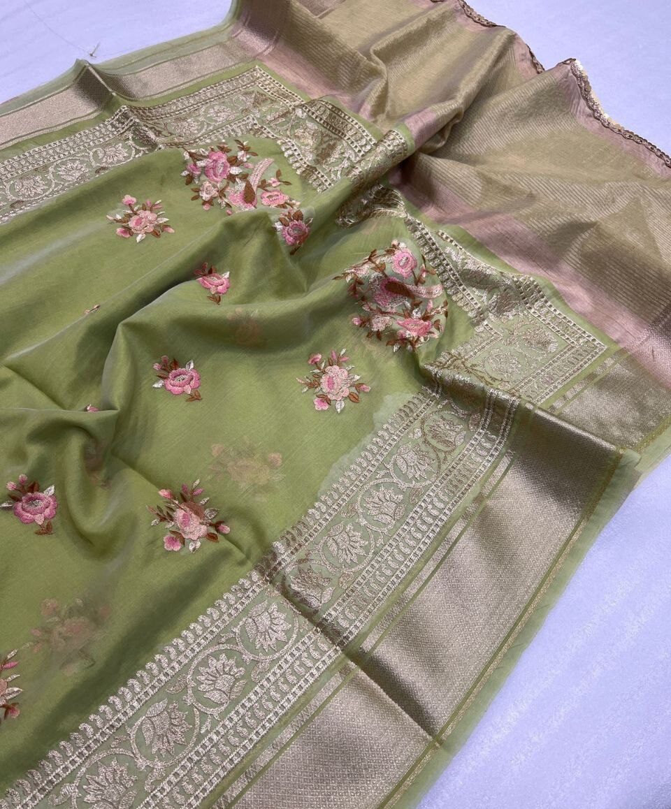 ORGANZA KANCHI BORDER FLORAL... - Kids lehengas / Sarees | Facebook